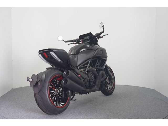 ducati - diavel-amg