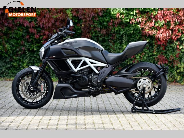 ducati - diavel-carbon