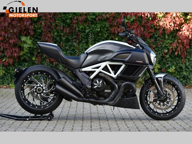 ducati - diavel-carbon