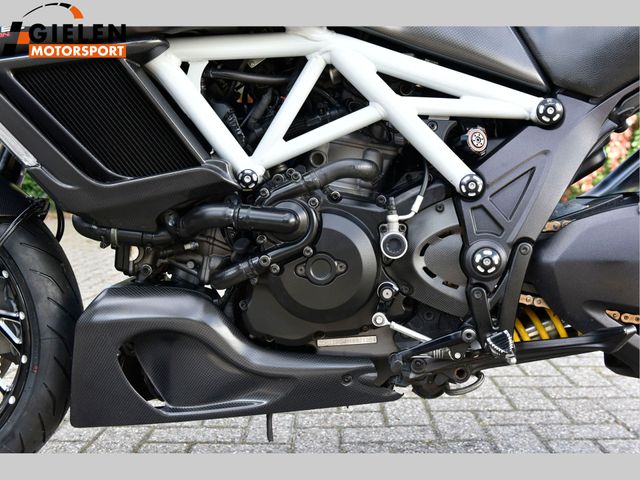 ducati - diavel-carbon