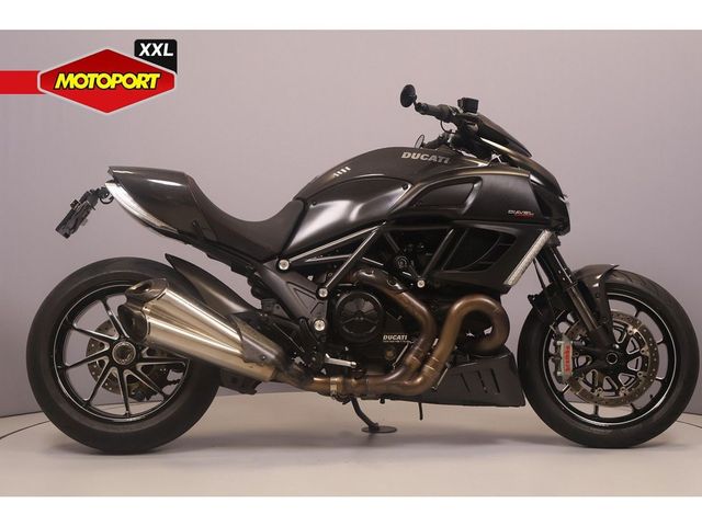 ducati - diavel-carbon