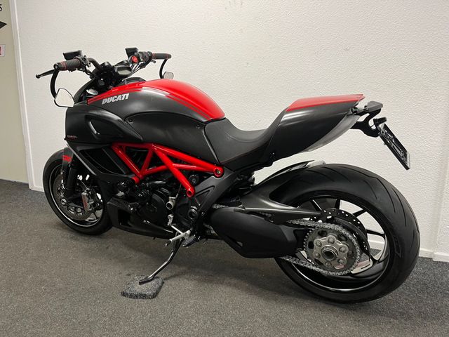 ducati - diavel-carbon