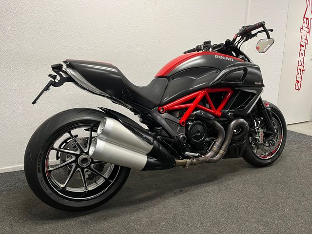 ducati - diavel-carbon