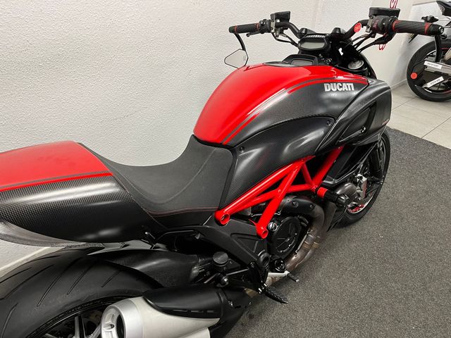 ducati - diavel-carbon