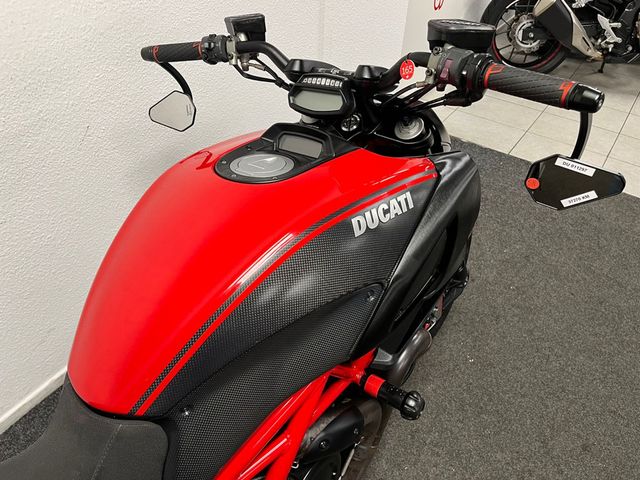 ducati - diavel-carbon