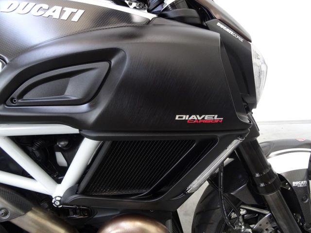 ducati - diavel-carbon