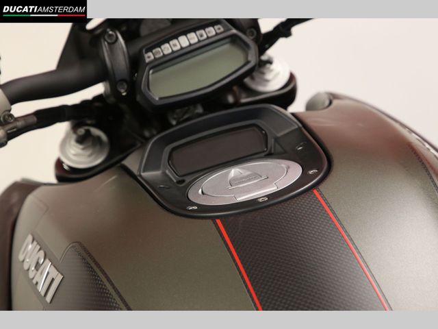 ducati - diavel-carbon