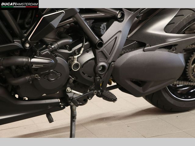 ducati - diavel-carbon