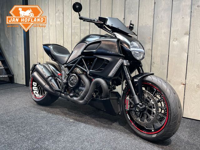 ducati - diavel-cromo