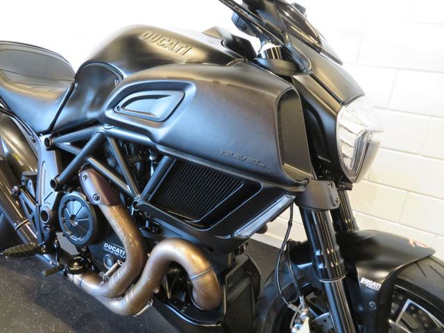 ducati - diavel-dark