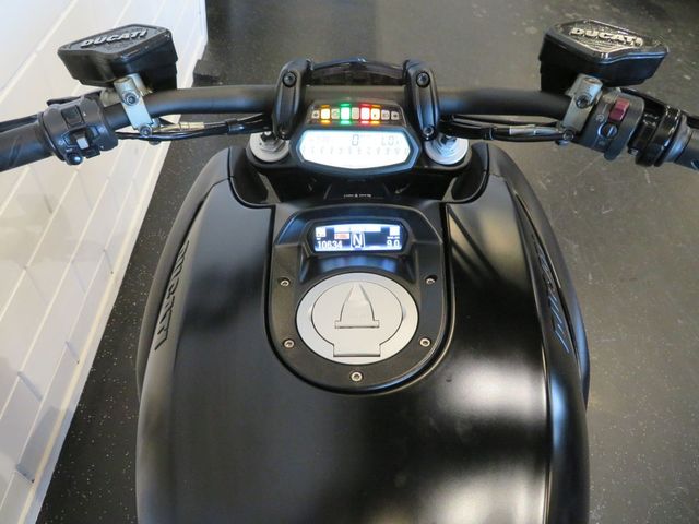 ducati - diavel-dark