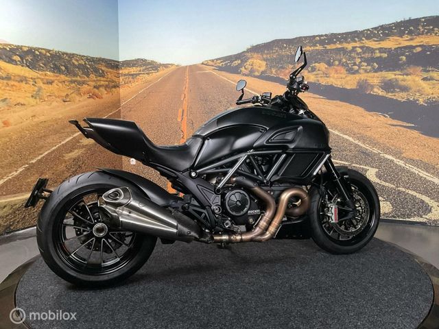 ducati - diavel-dark