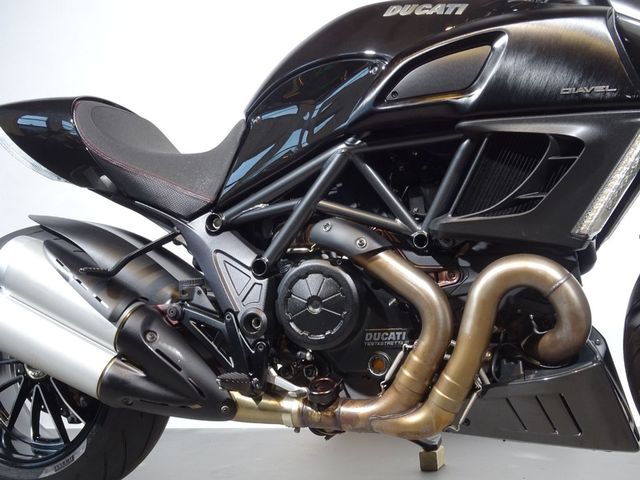 ducati - diavel-dark