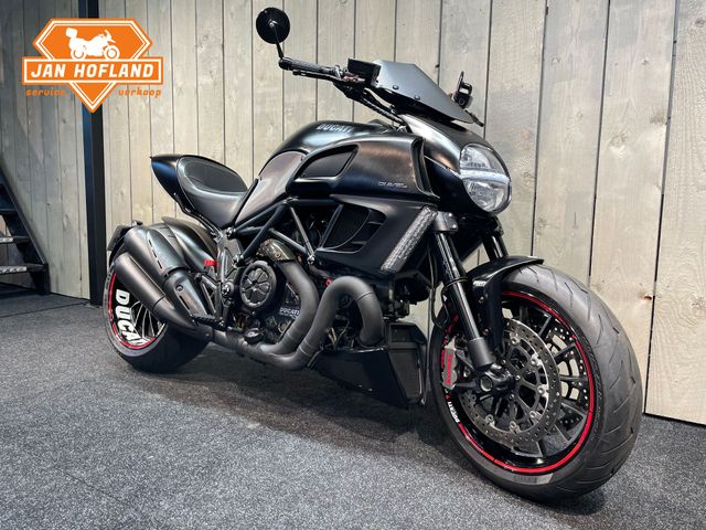 ducati - diavel-dark