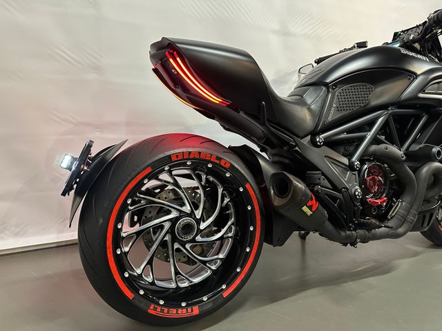 ducati - diavel-dark