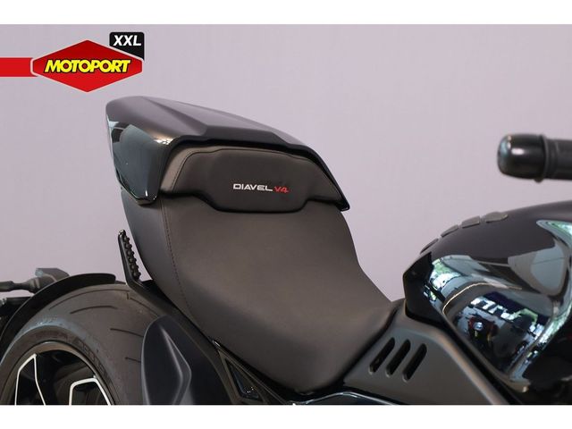 ducati - diavel-v4