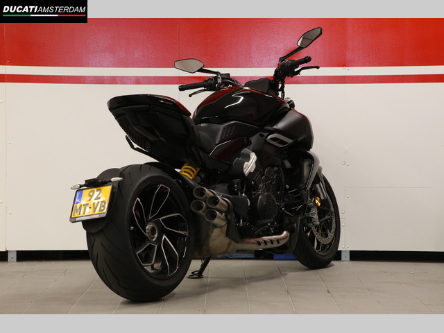 ducati - diavel-v4