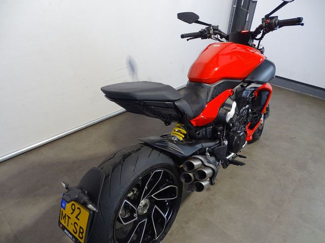 ducati - diavel-v4