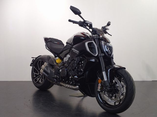 ducati - diavel-v4