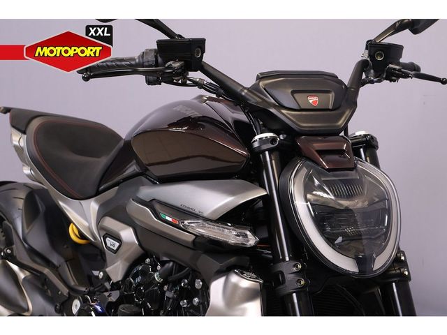 ducati - diavel-v4