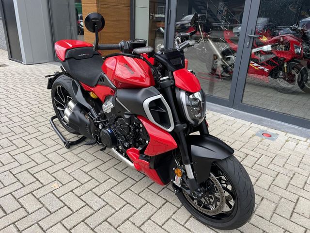 ducati - diavel-v4