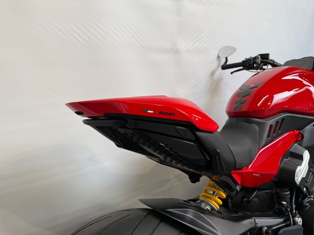 ducati - diavel-v4