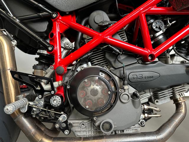 ducati - hypermotard-1100