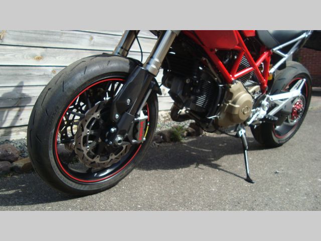 ducati - hypermotard-1100