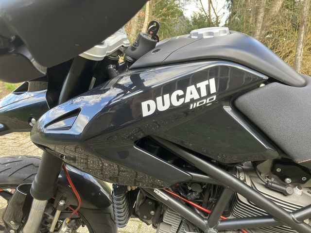 ducati - hypermotard-1100-evo