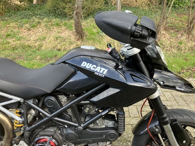 ducati - hypermotard-1100-evo