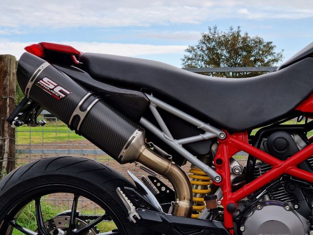 ducati - hypermotard-796