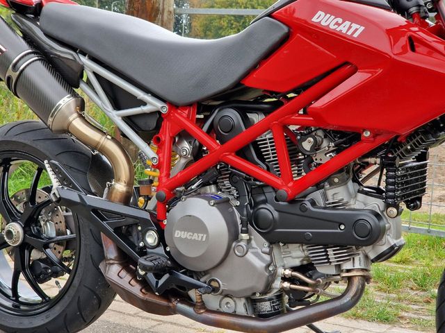 ducati - hypermotard-796