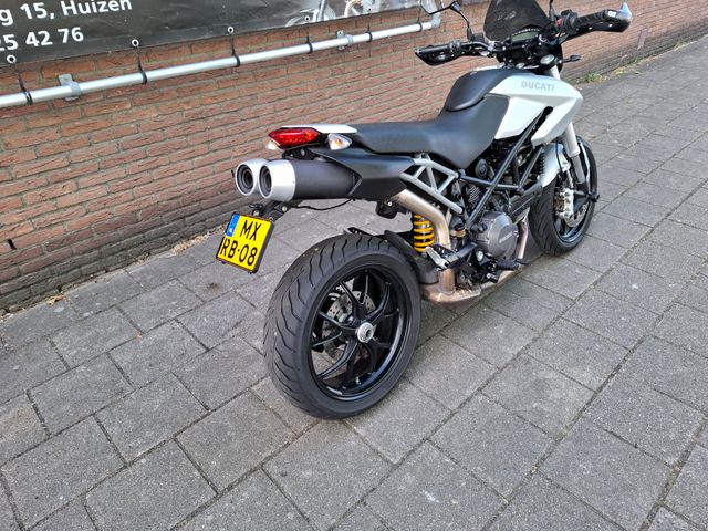 ducati - hypermotard-796