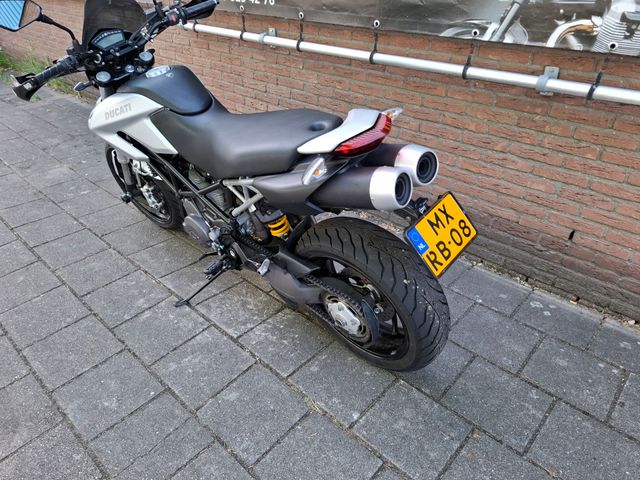 ducati - hypermotard-796