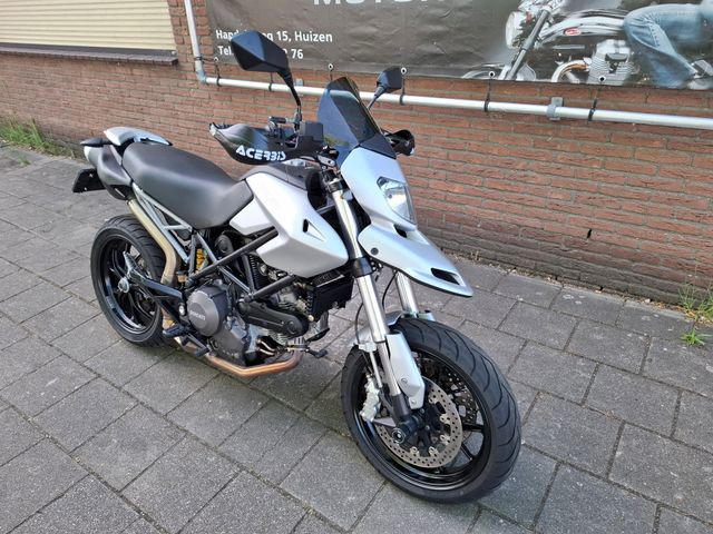 ducati - hypermotard-796