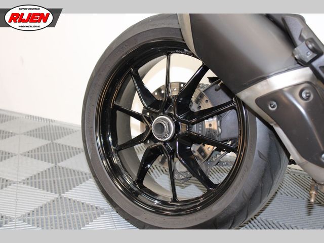 ducati - hypermotard-821