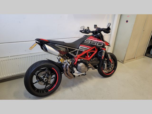 ducati - hypermotard-950