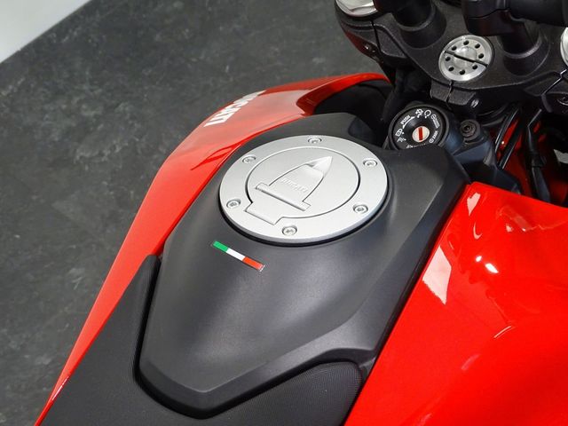 ducati - hypermotard-950