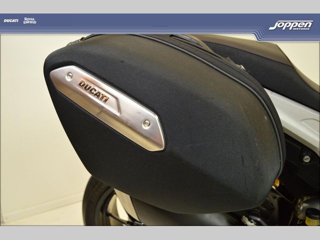 ducati - hyperstrada-939