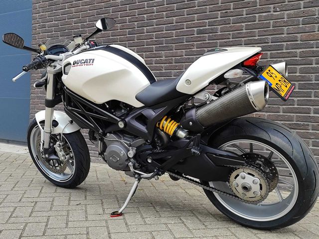 ducati - m-1100