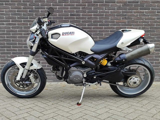 ducati - m-1100