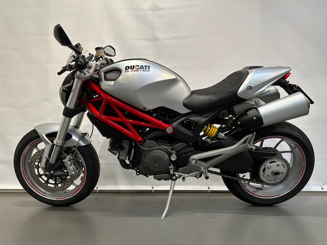 ducati - m-1100