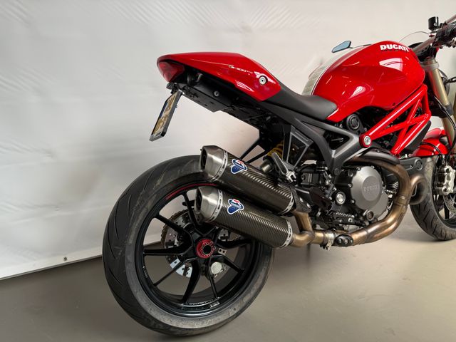 ducati - m-1100-evo