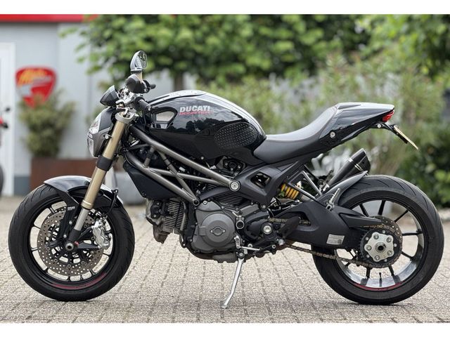 ducati - m-1100-evo