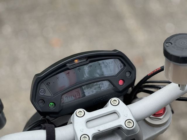 ducati - m-1100-evo