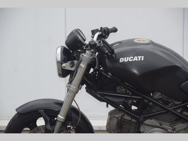 ducati - m-600