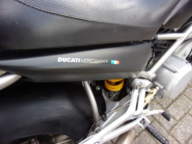 ducati - m-600-dark