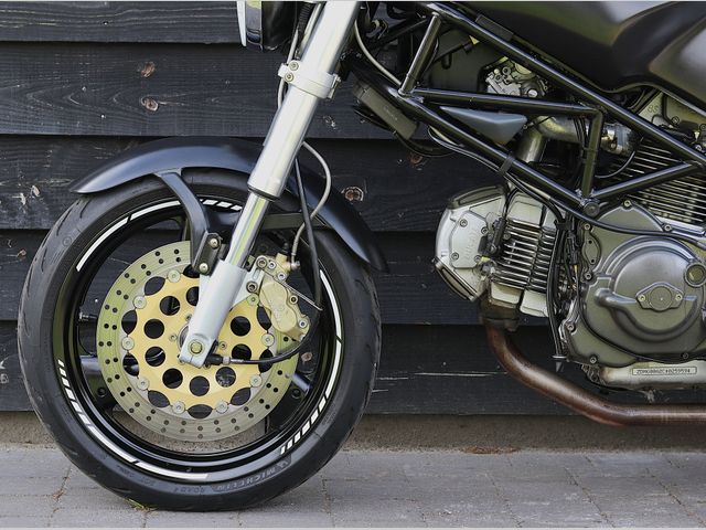 ducati - m-600-dark
