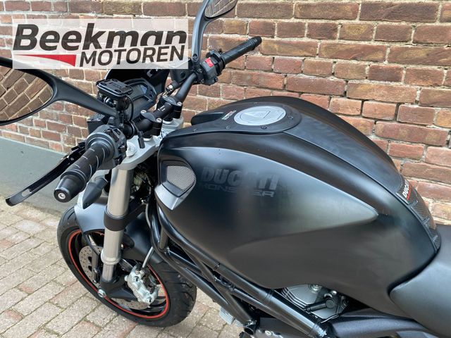 ducati - m-696
