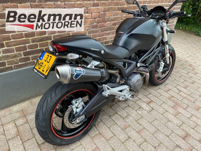 ducati - m-696